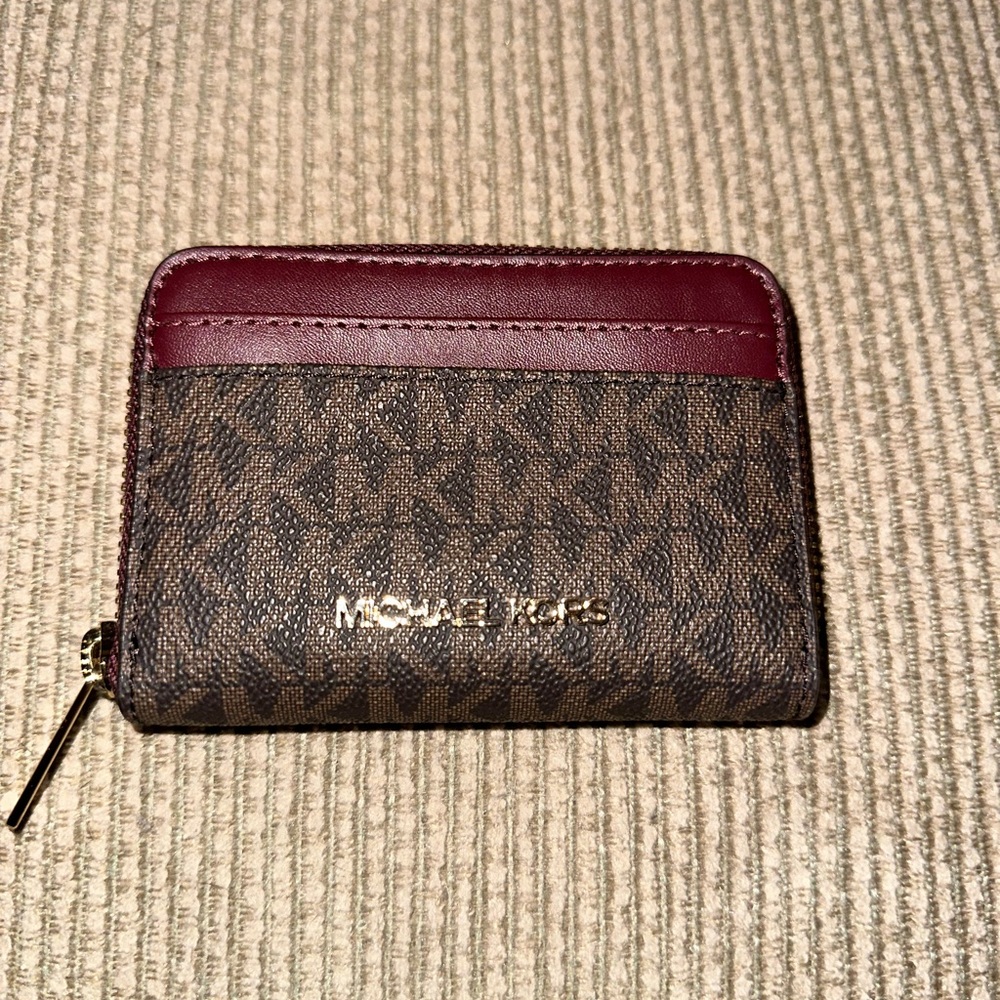 Michael Kors Mercer Medium Messenger With Strap and Card Case Wallet Merlot - Picture 5 of 8
